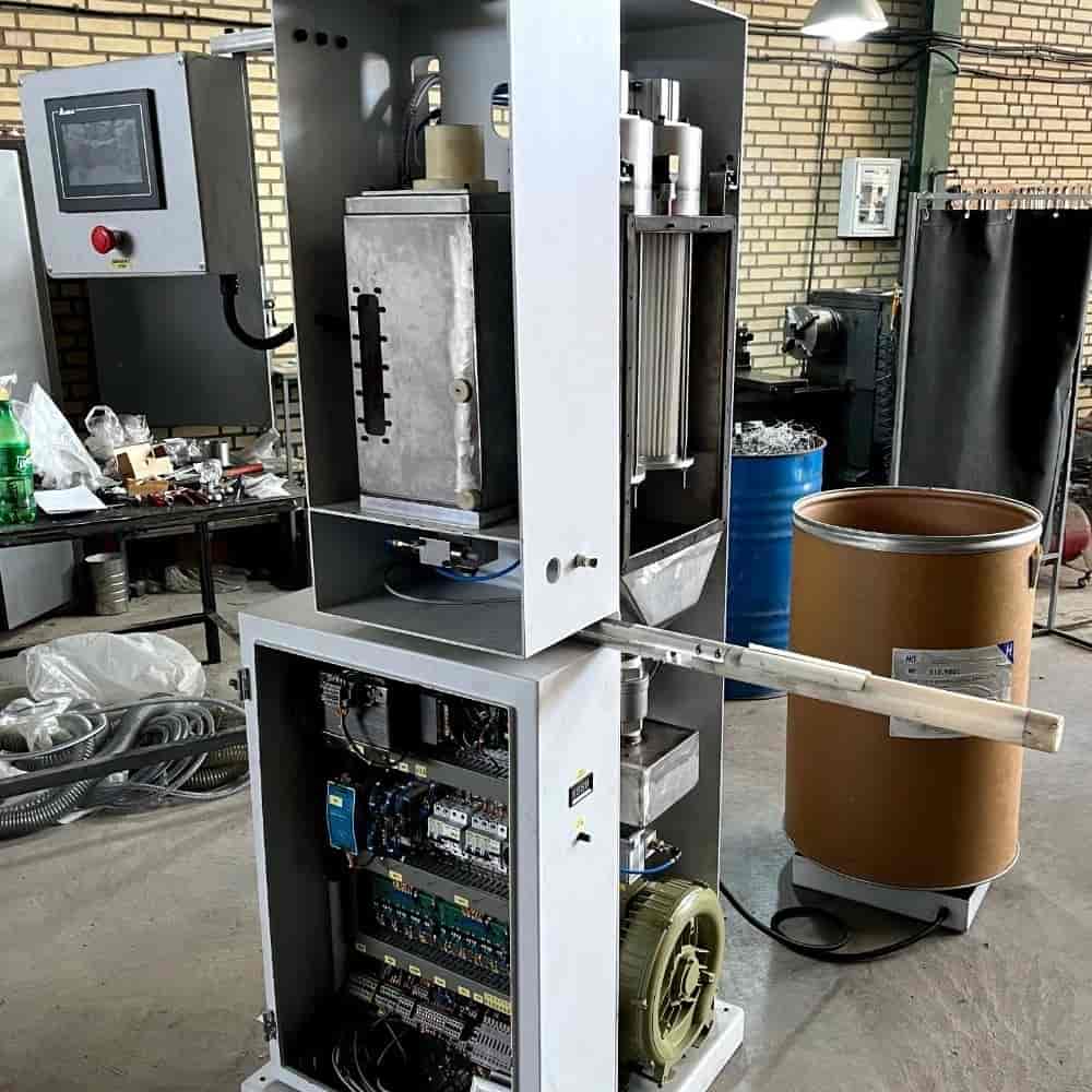 Powder sprayer